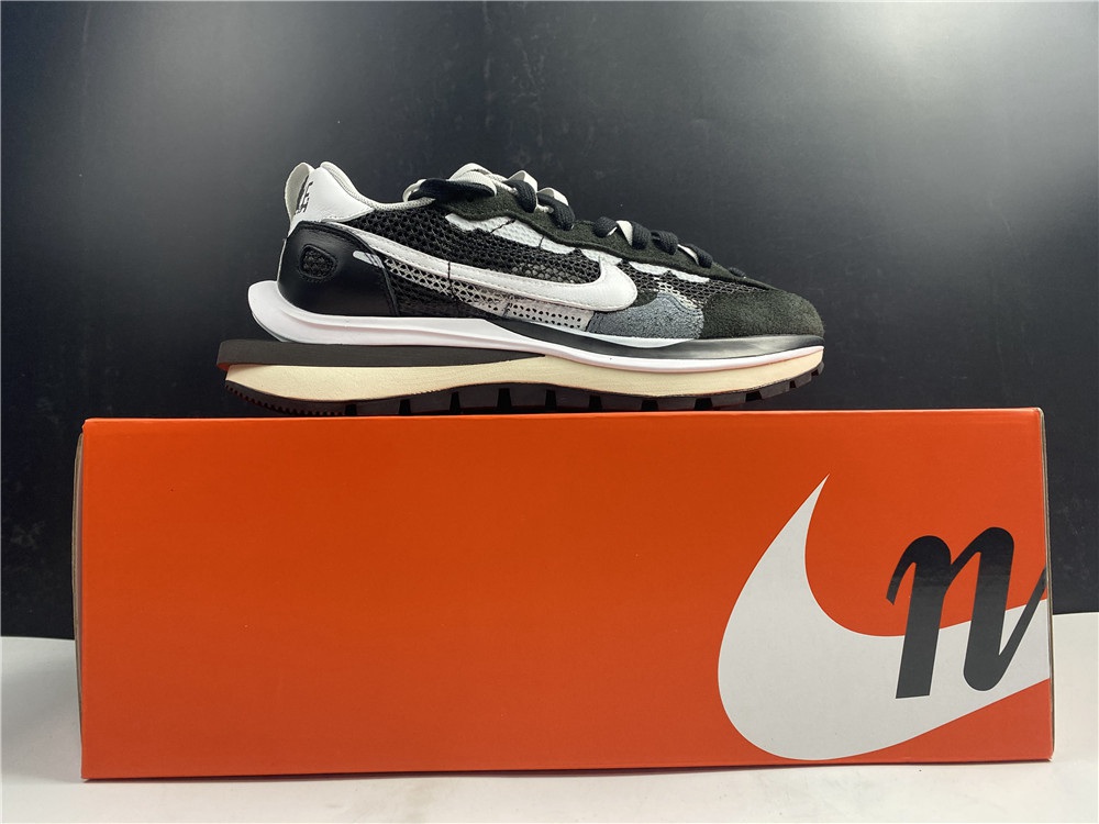 Sacai x Nike Pegasua Vaporfly Black White CI9928 001